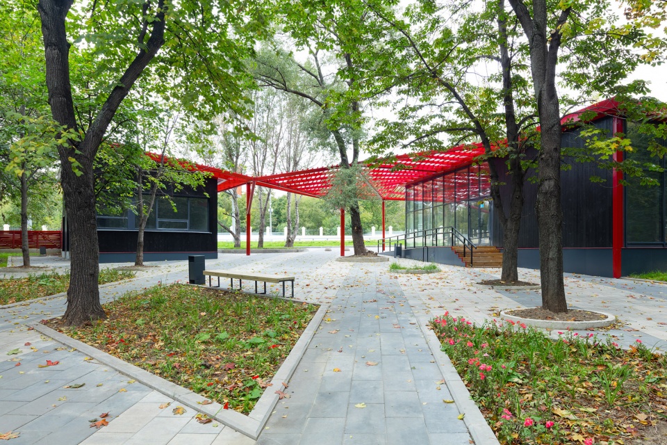 Krasnogvardeisky Ponds by WOWHAUS