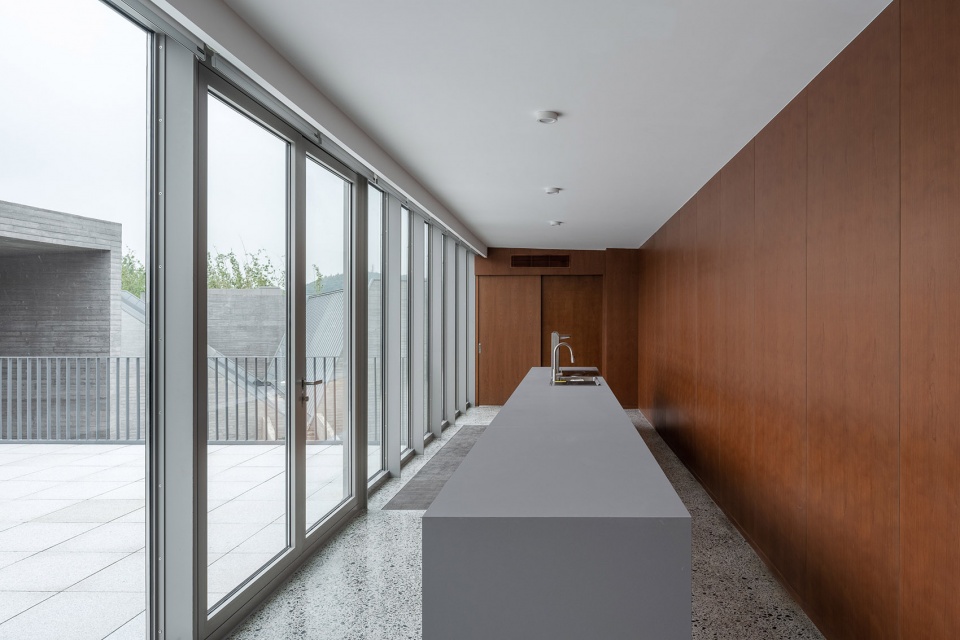 four studio houses by fcjz