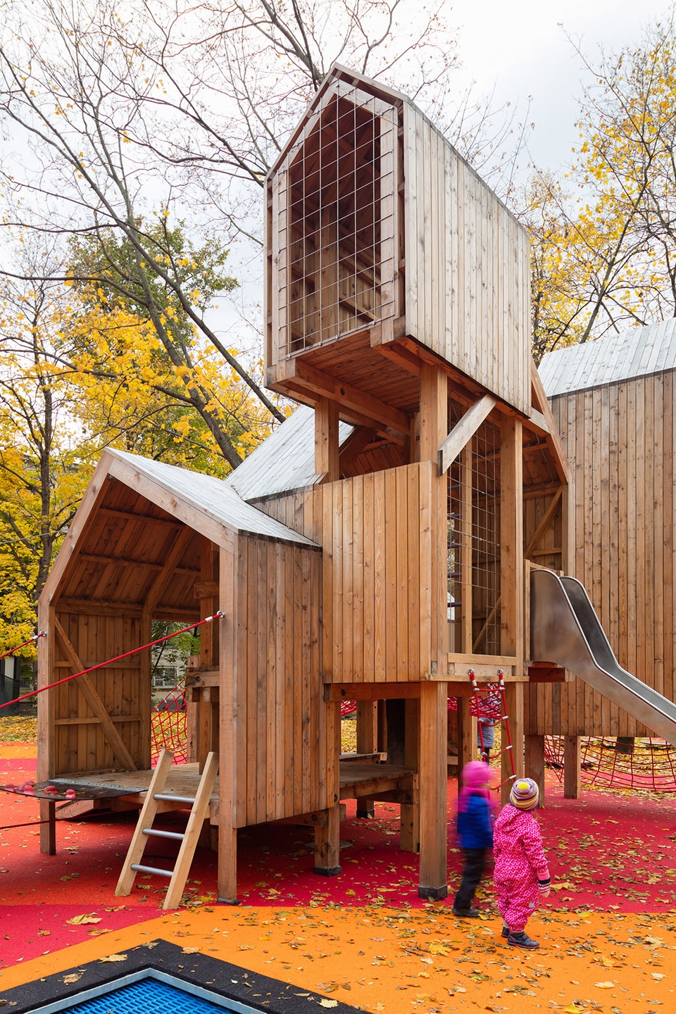 Krasnogvardeisky Ponds by WOWHAUS