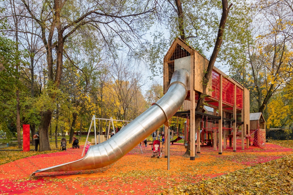 Krasnogvardeisky Ponds by WOWHAUS