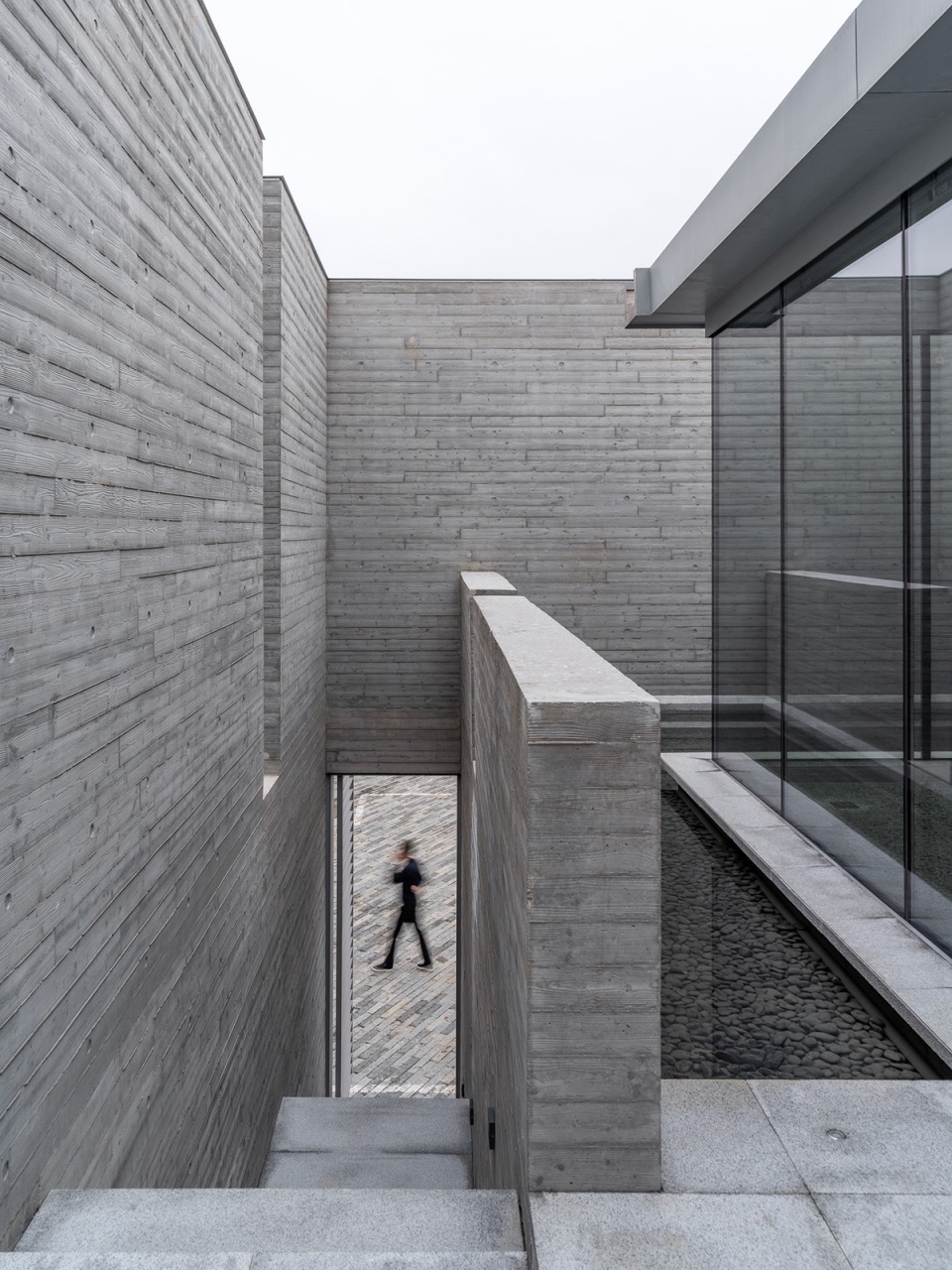 four studio houses by fcjz