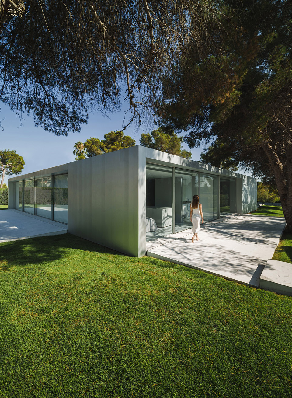 NIU N290 by FRAN SILVESTRE ARQUITECTOS