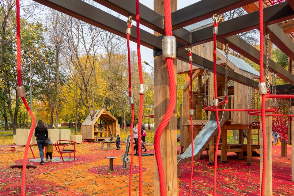 Krasnogvardeisky Ponds by WOWHAUS