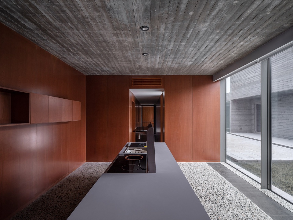 four studio houses by fcjz
