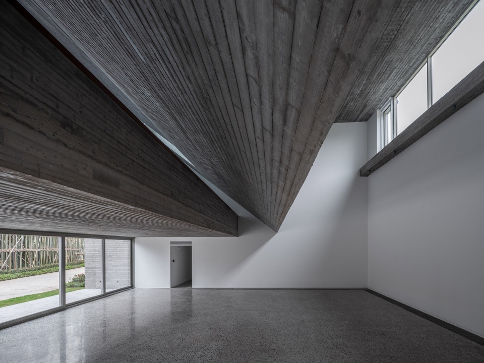 four studio houses by fcjz