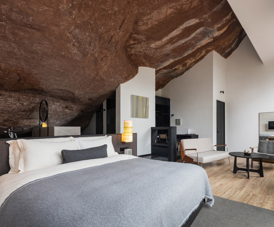 shanlu cave hotel by poetic design office of sp space
