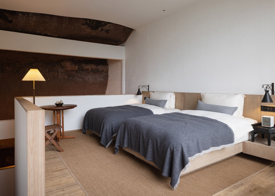 shanlu cave hotel by poetic design office of sp space