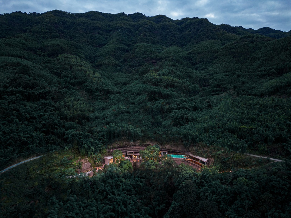 shanlu cave hotel by poetic design office of sp space