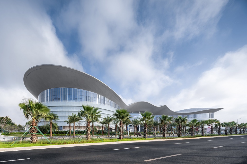 topic haikou international duty free city
