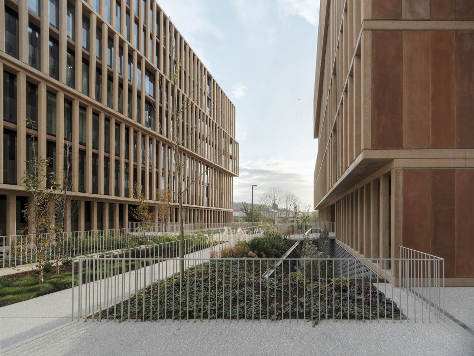 cornes espacio residencial by carbajo barrios arquitectos