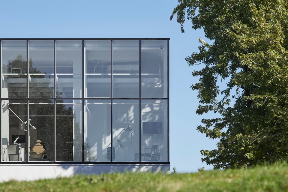 clinique dentaire by studio jean verville architectes