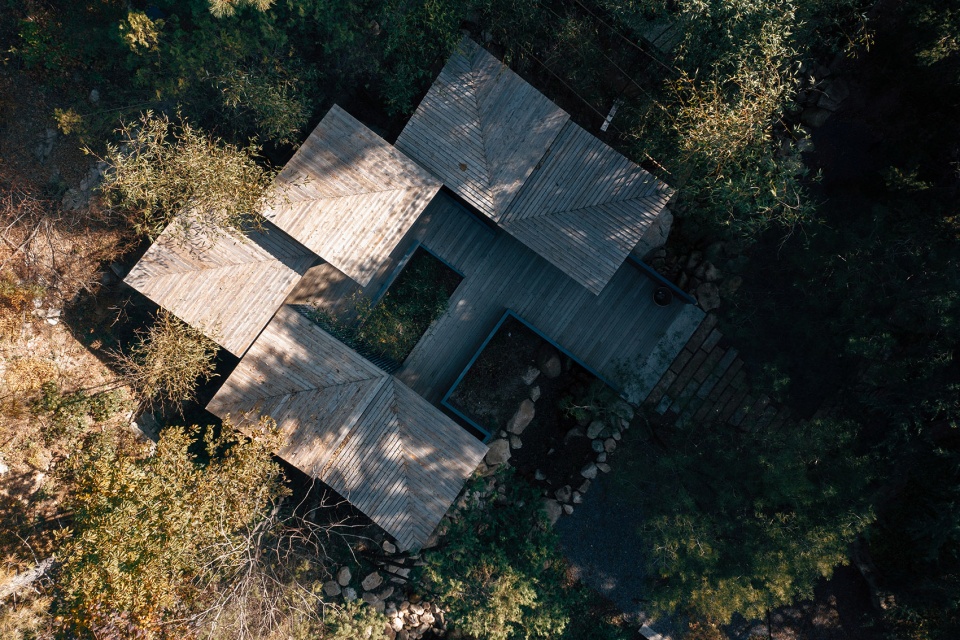 creek restroom by atelier scale