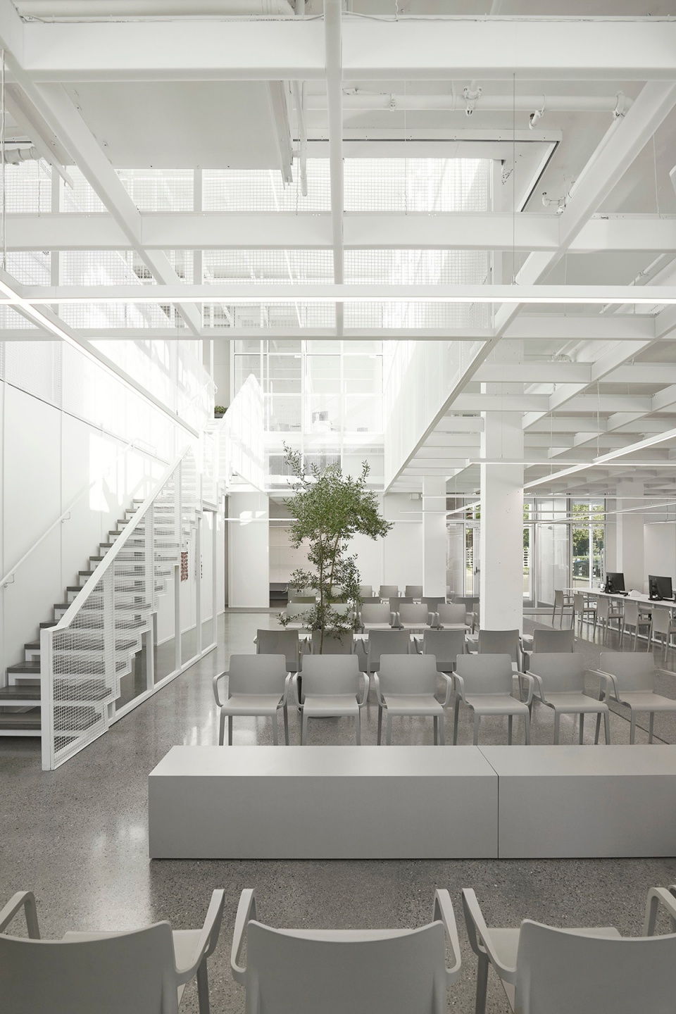 clinique dentaire by studio jean verville architectes