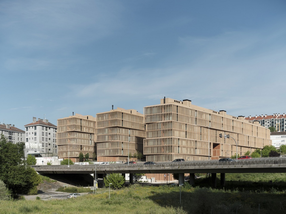 cornes espacio residencial by carbajo barrios arquitectos