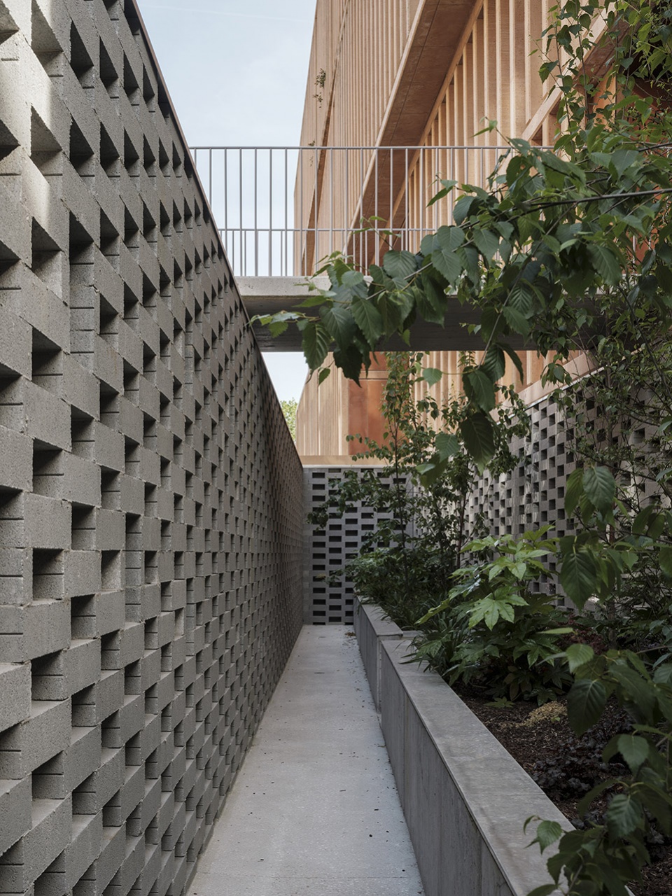 cornes espacio residencial by carbajo barrios arquitectos