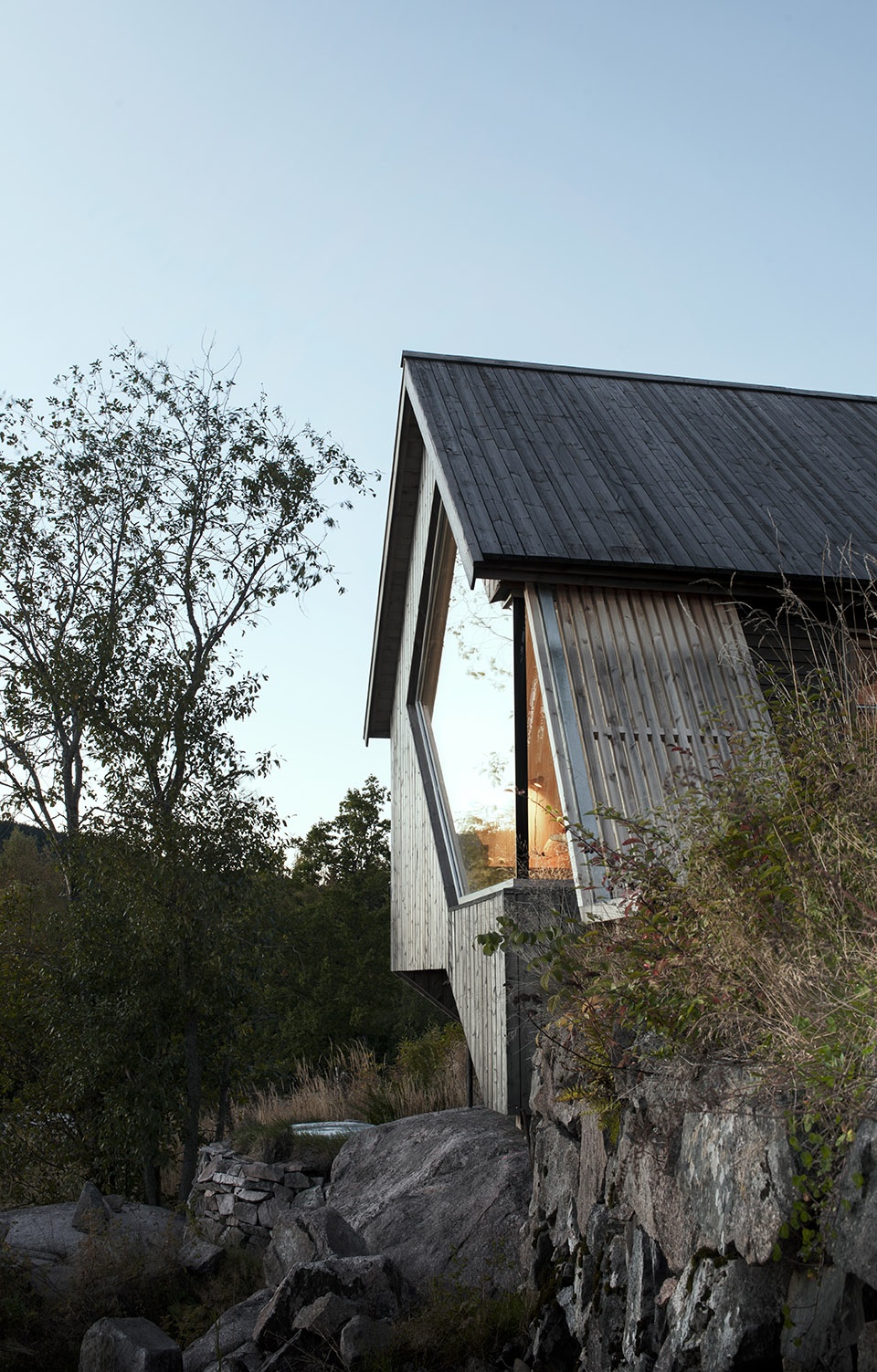 cabin in nordmarka norway by rever drage architects