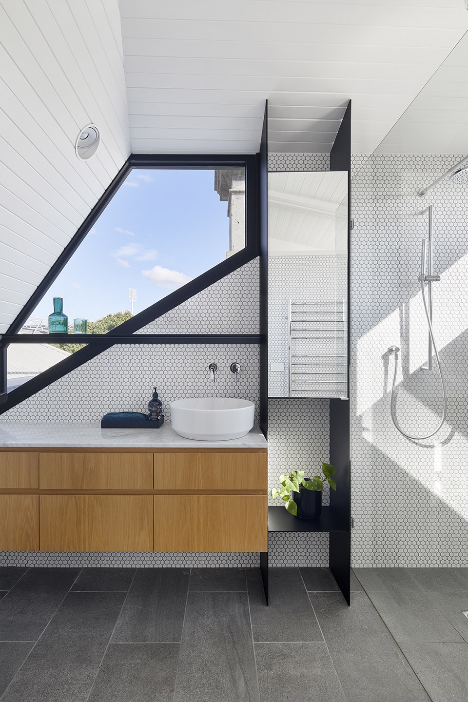 Princes Hill Lighthouse By BENT Architecture h0m