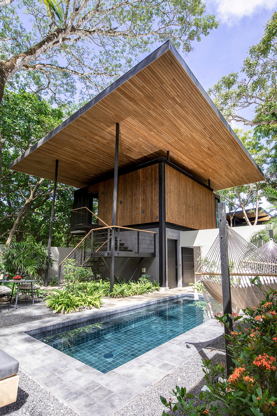 Raintree House by Studio Saxe pan