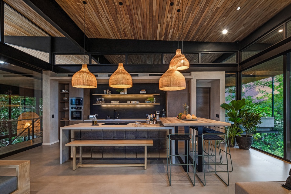 Raintree House by Studio Saxe