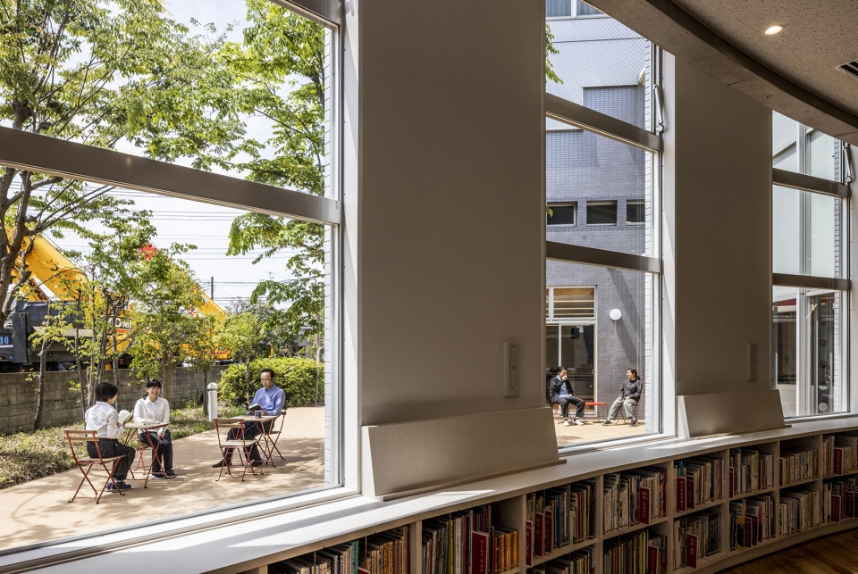 ebina city arima library kadozawabashi community center by mikami architects