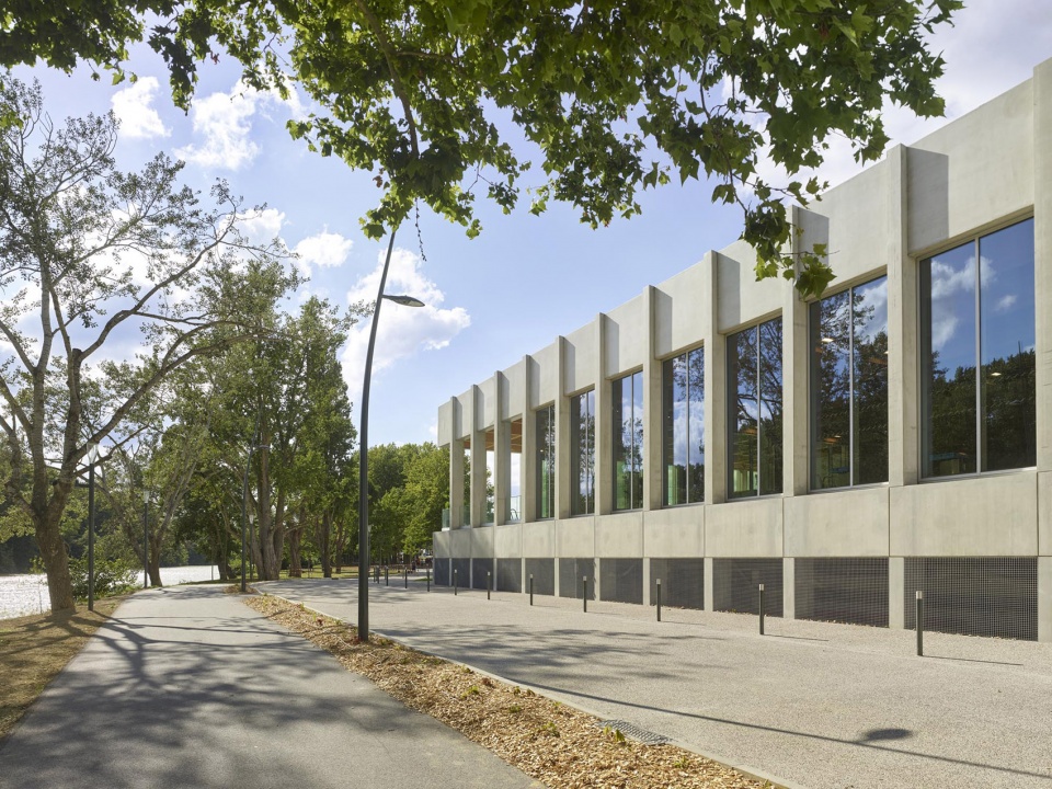paicherou aquatic centre by taillandier architectes associes
