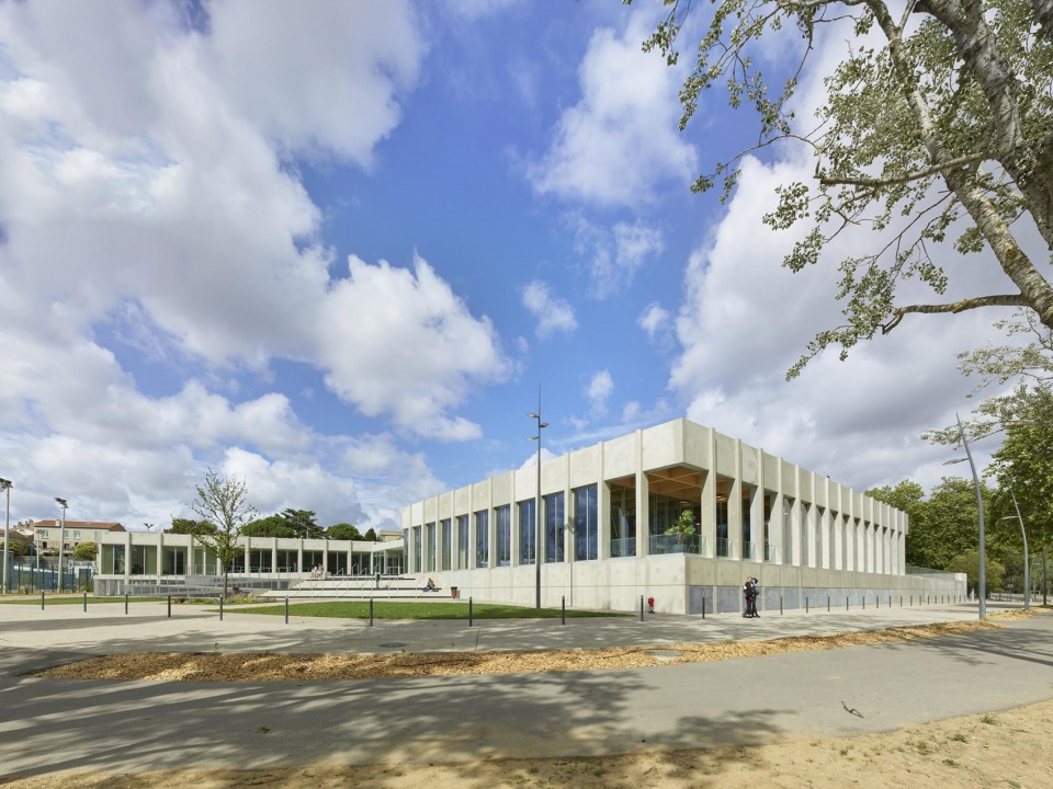 paicherou aquatic centre by taillandier architectes associes