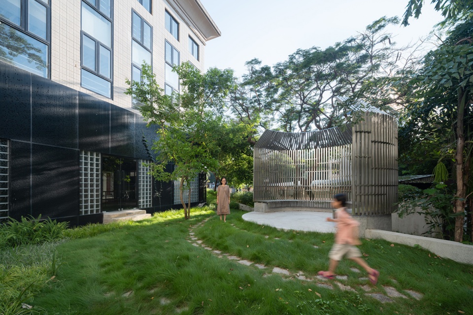 renovation of kulangsu center for contemporary art by urbanus
