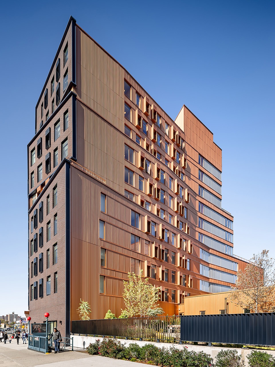 AS004 tres puentes by shakespeare gordon vlado architects