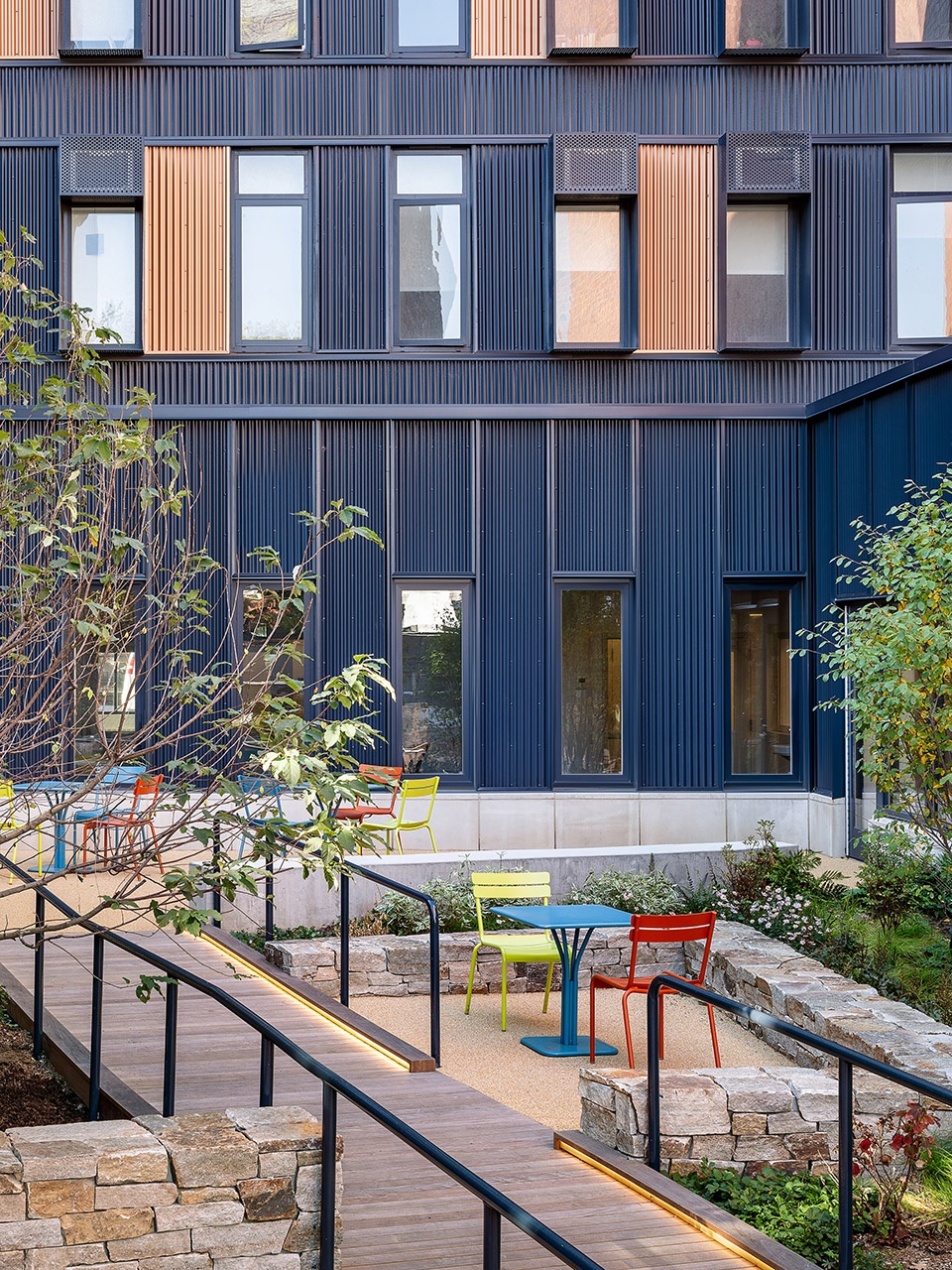 AS009 tres puentes by shakespeare gordon vlado architects