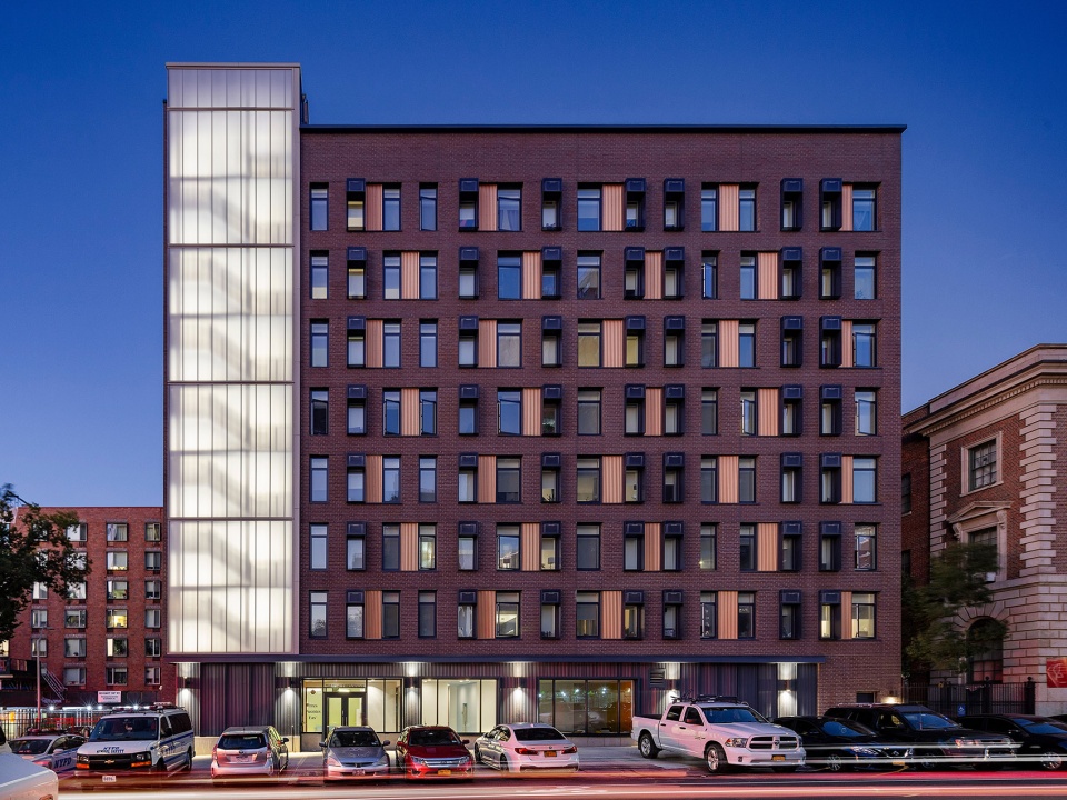 AS012 tres puentes by shakespeare gordon vlado architects