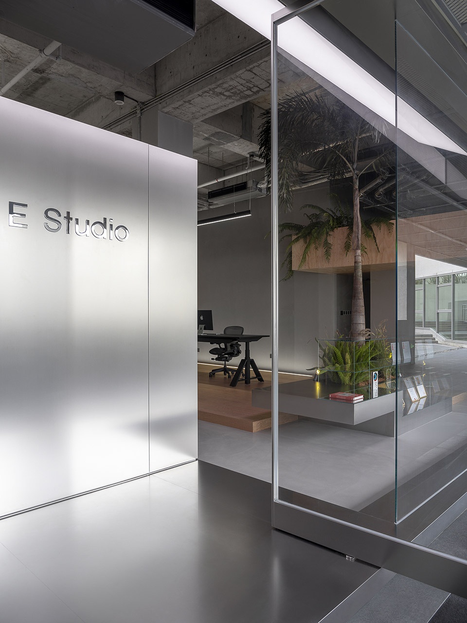 E Studio Office China by E Studio