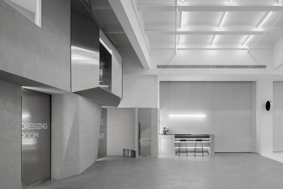 RAYONE STUDIO China by Qisi Design