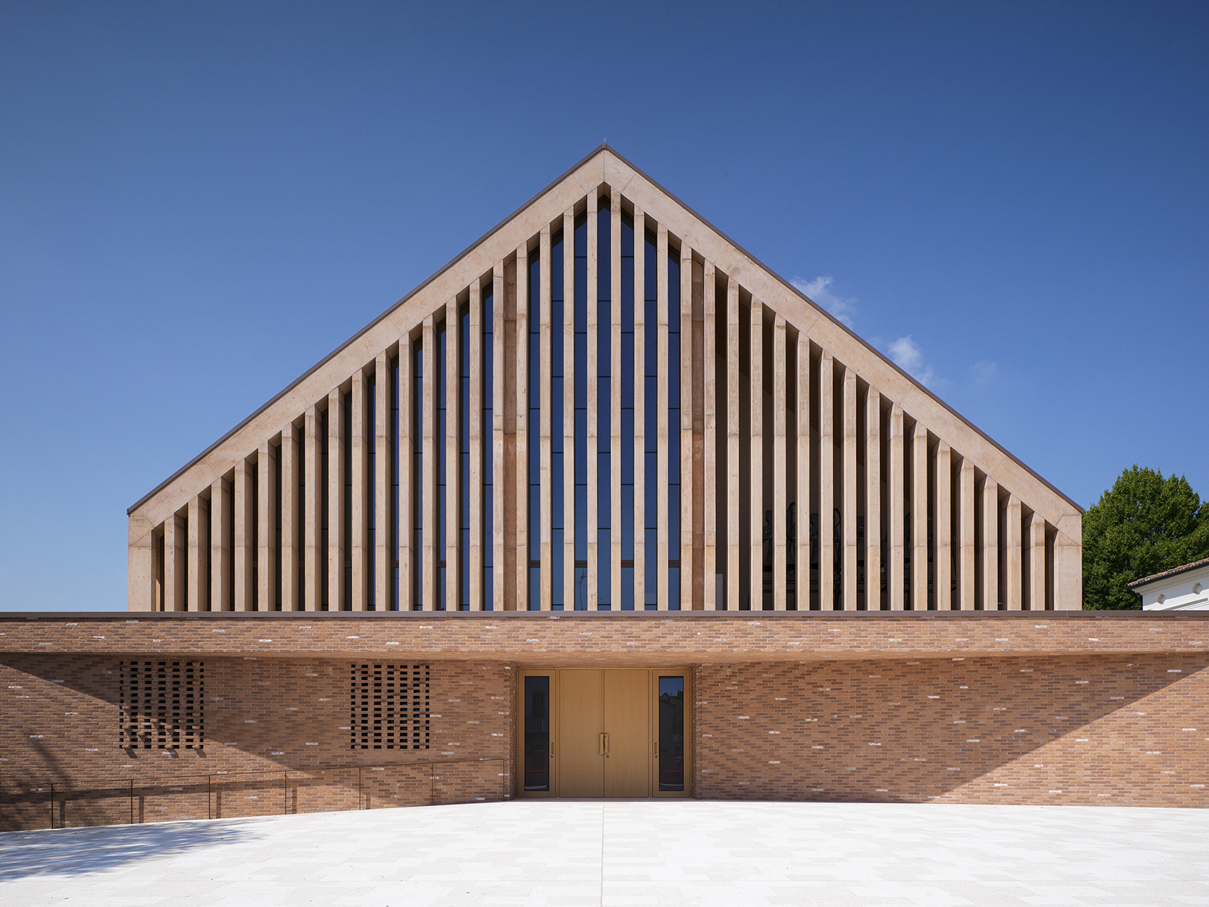 Church of the Holy Spirit in Pegognaga near Mantua by LR Architetti