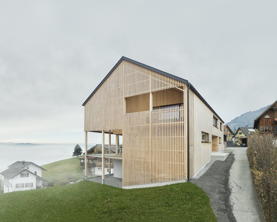 Multigenerational house with a view by MWArchitekten