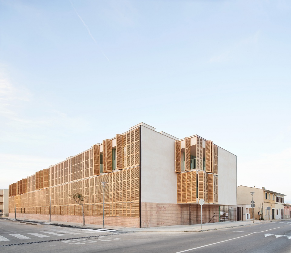 54 subsidized homes in Mallorca by Alventosa Morell Arquitectes