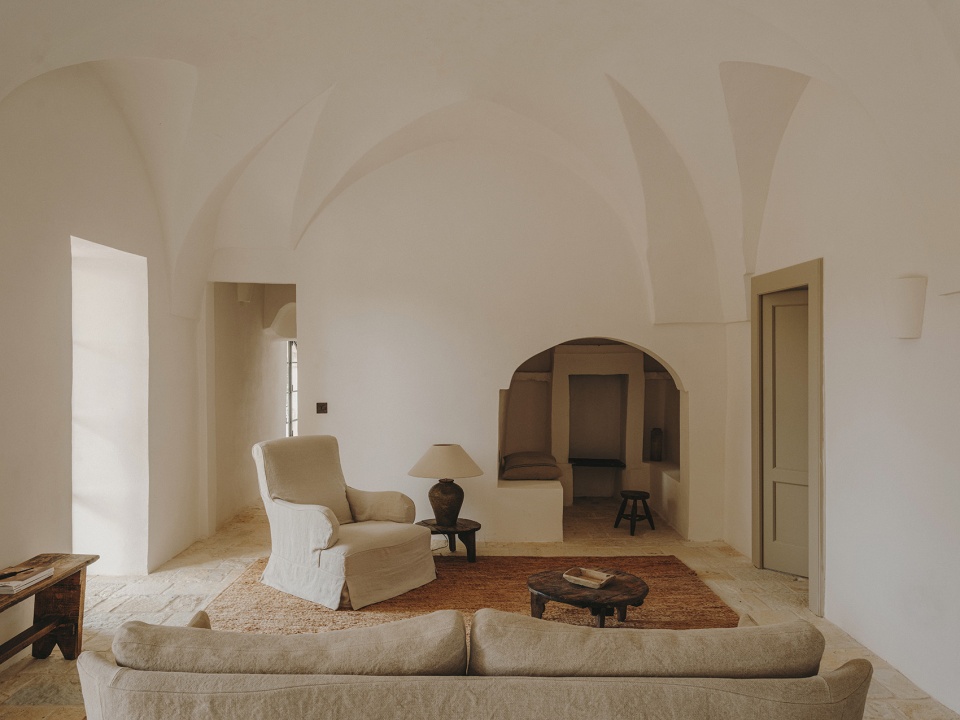 Casolare Scarani by Studio Andrew Trotter