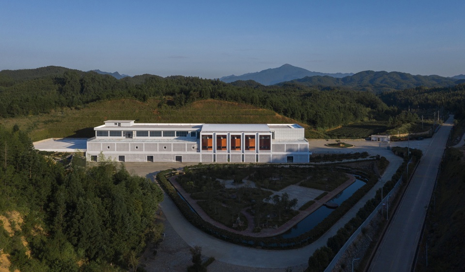 Chunqiu Cimingzhu Winery China by BE Design