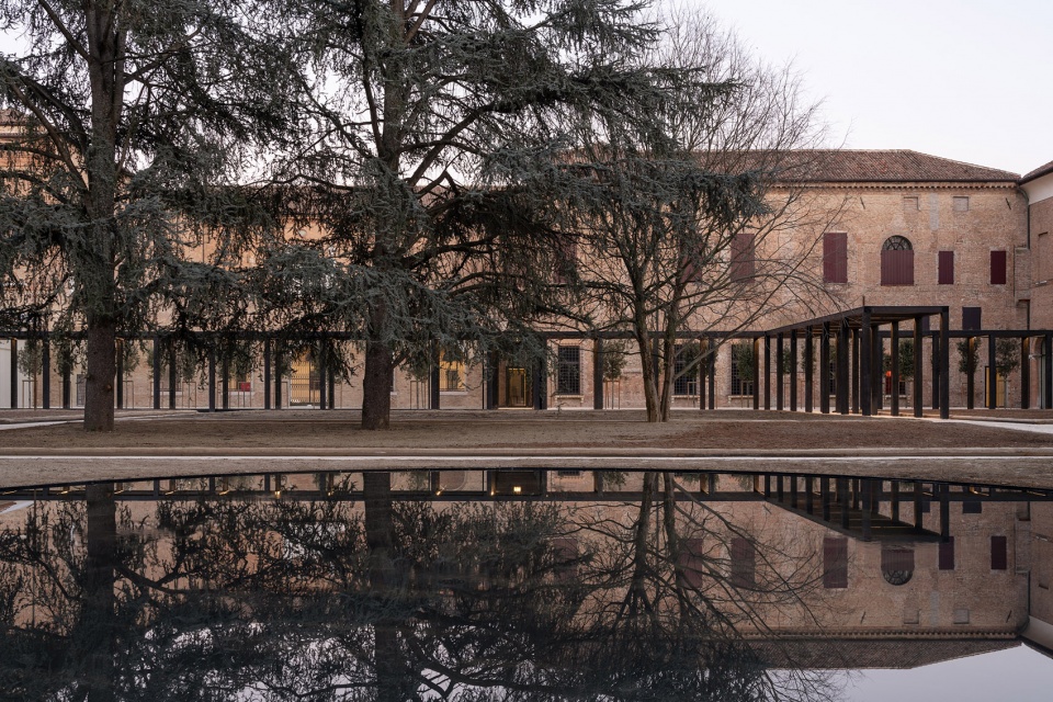renovation restoration and refurbishment of palazzo dei diamanti labics