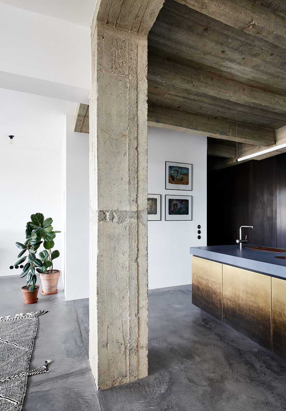 letna apartment by marketa bromova architekti