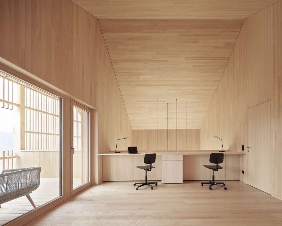 Multigenerational house with a view by MWArchitekten