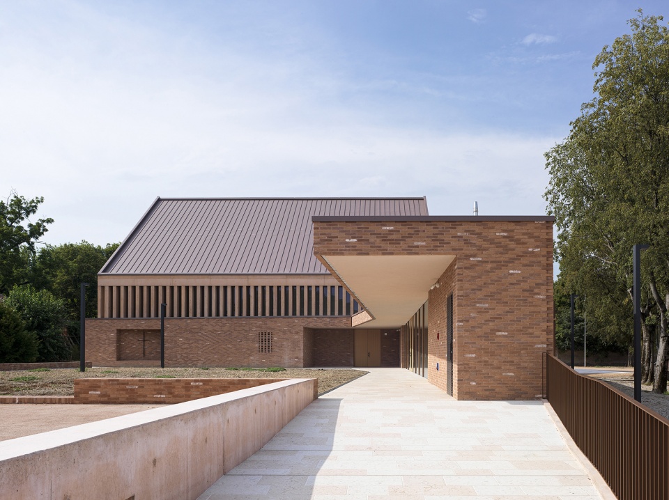 Church of the Holy Spirit in Pegognaga near Mantua by LR Architetti