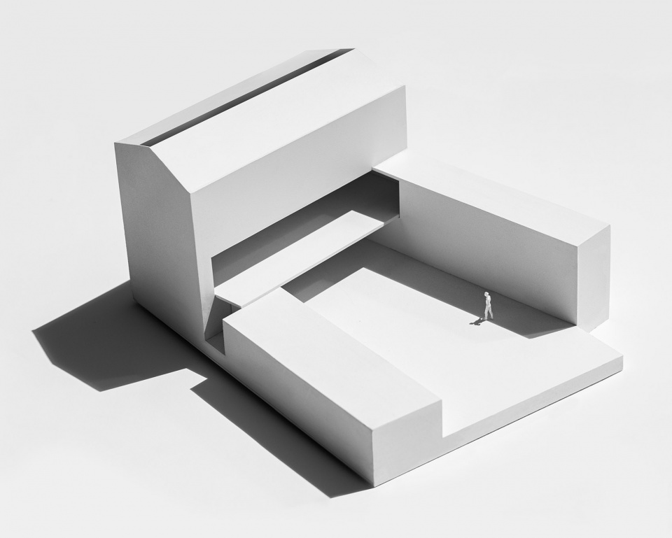 the empty house by fran silvestre arquitectos