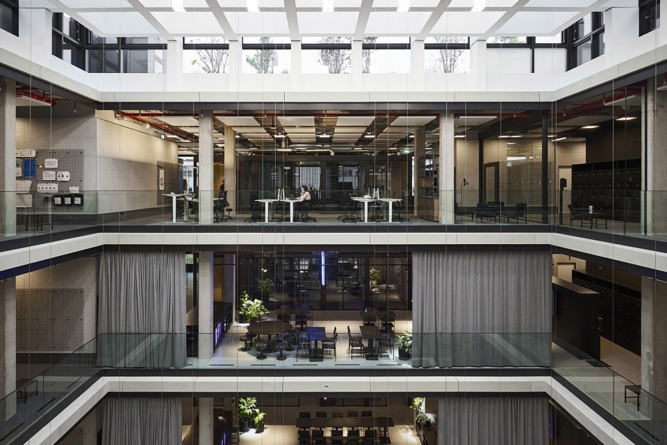 house of communication by henn