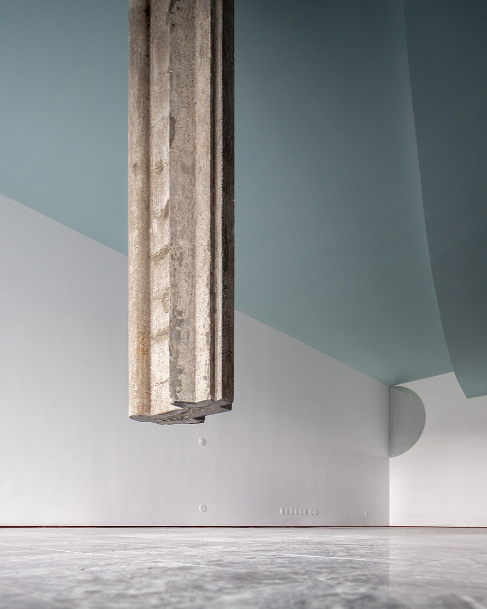 Suspended house by Fala Atelier