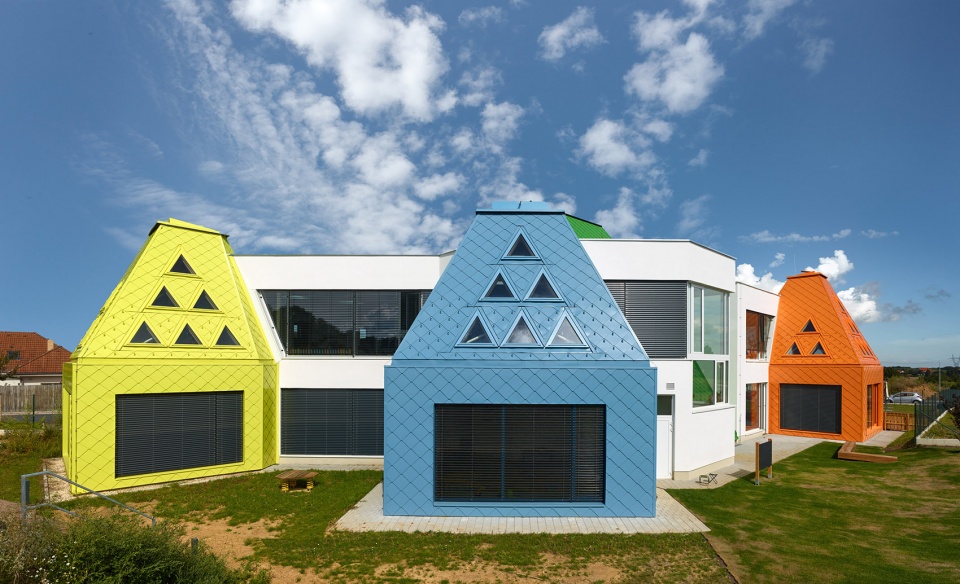 vetrnik kindergarten by architektura
