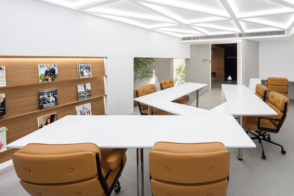 RAYONE STUDIO China by Qisi Design