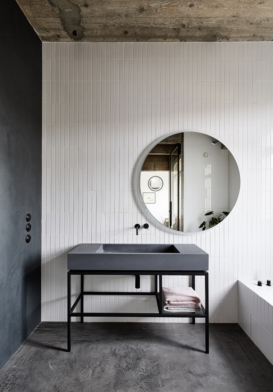 letna apartment by marketa bromova architekti