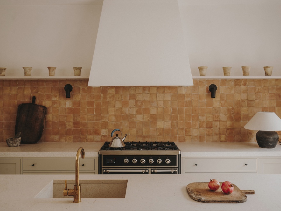 Casolare Scarani by Studio Andrew Trotter