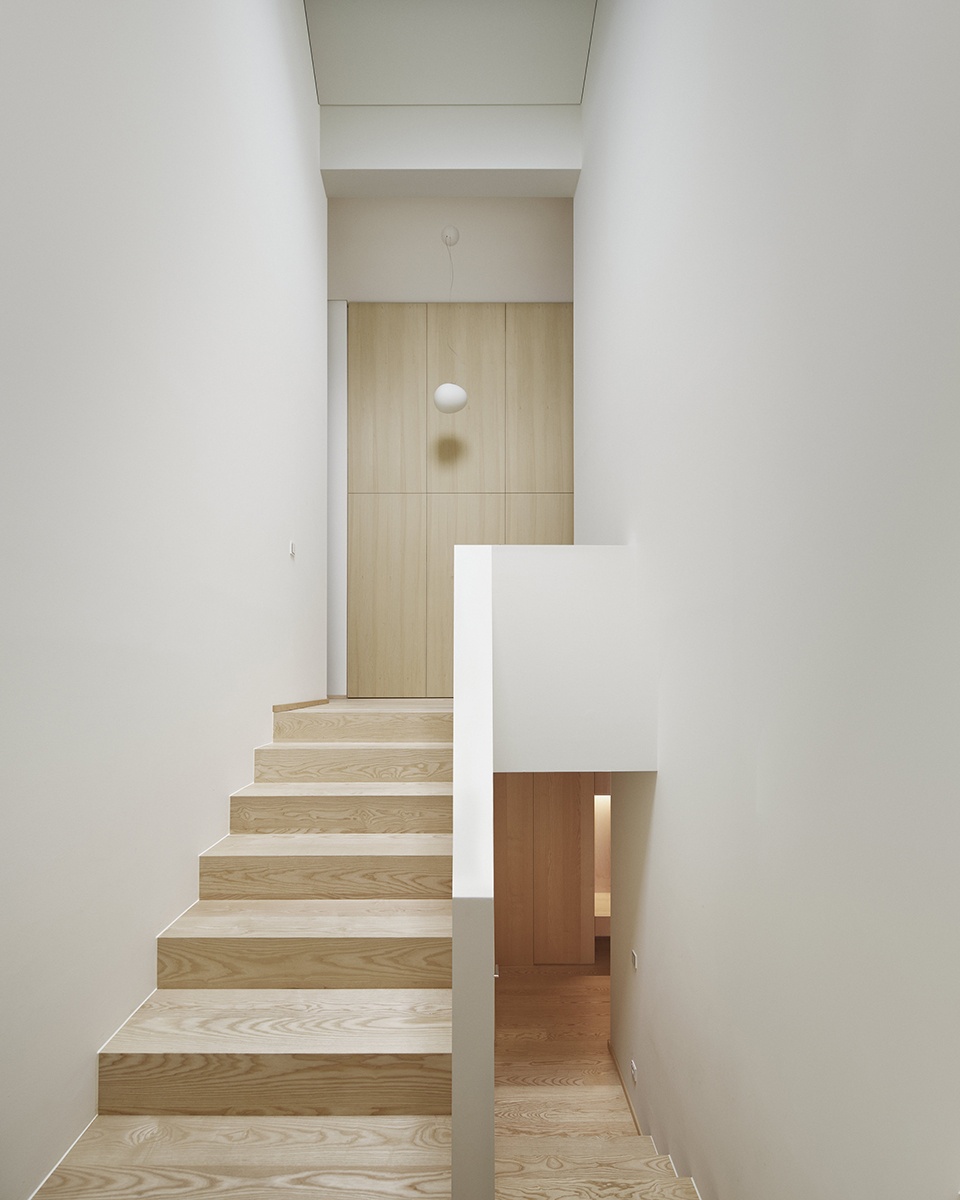 Multigenerational house with a view by MWArchitekten