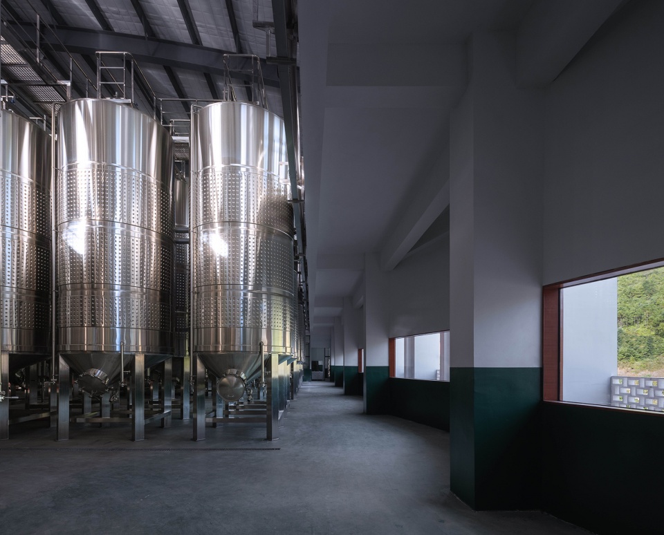 Chunqiu Cimingzhu Winery China by BE Design